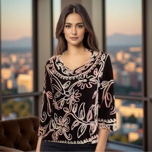 Lauren Michelle Black 3/4 Sleeve Stretch Embroidered Floral Top Size Medium